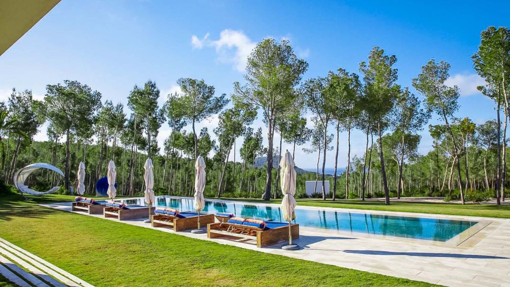 Villa with 6 rooms in Cala jondal