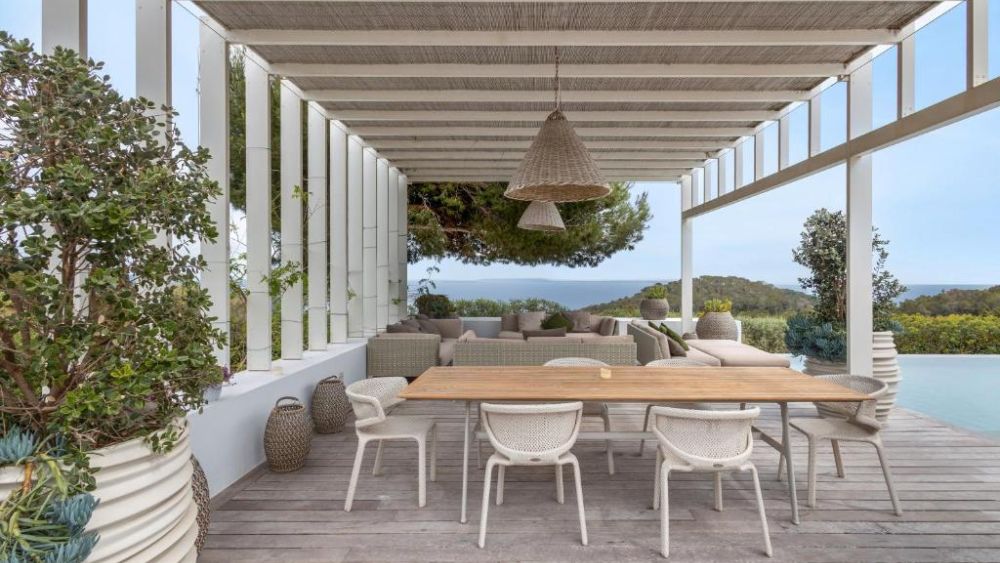 Villa with 4 rooms in  Es Cubells