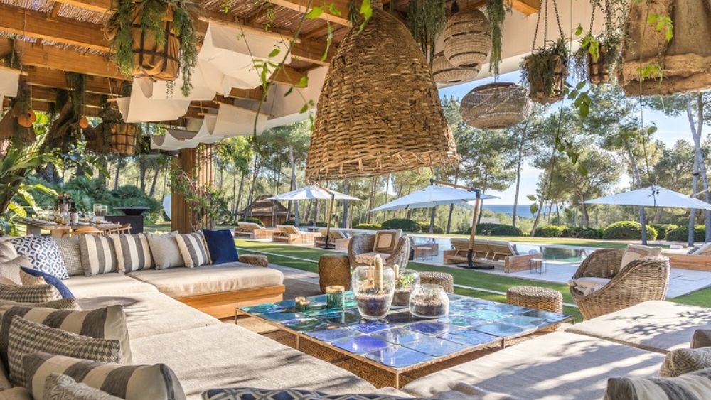Villa with 6 rooms in Cala jondal