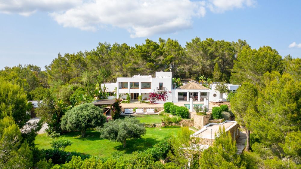 Finca with 7 rooms in Santa gertrudis