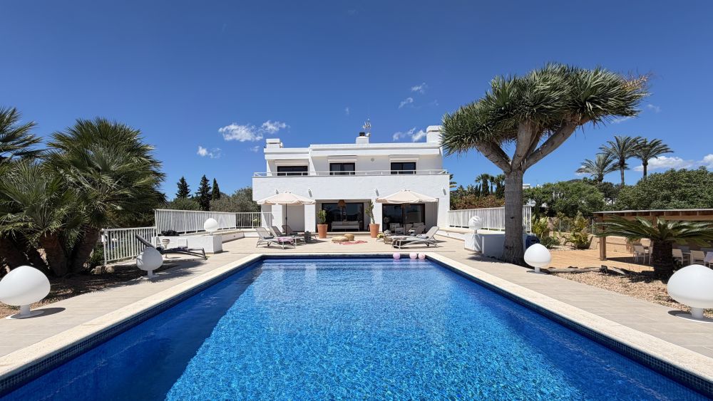 Villa  de 6 habitaciones en Sant Jordi