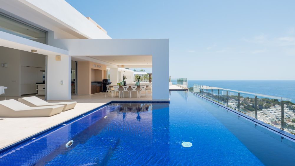 Villa with 5 rooms in Roca llisa