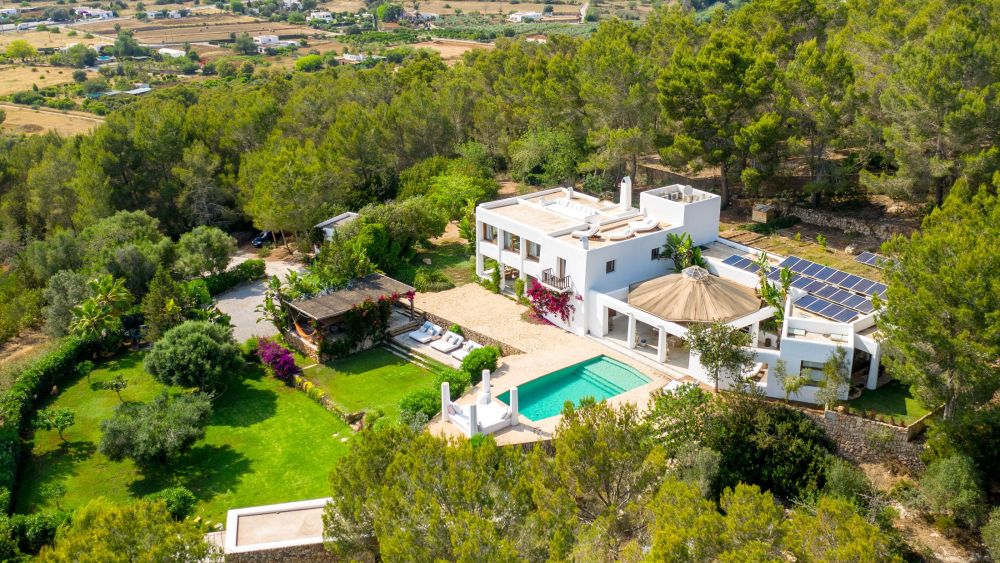 Finca with 7 rooms in Santa gertrudis