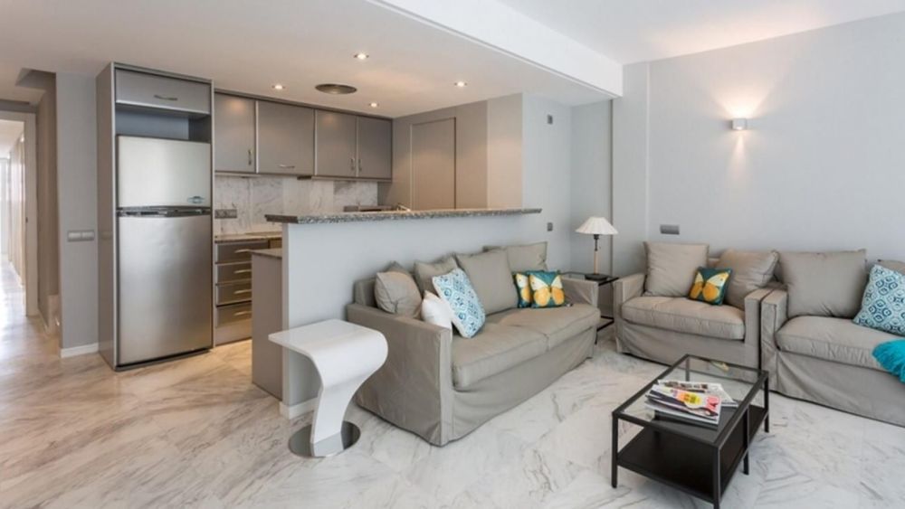 Penthouse with 3 rooms in Botafoch