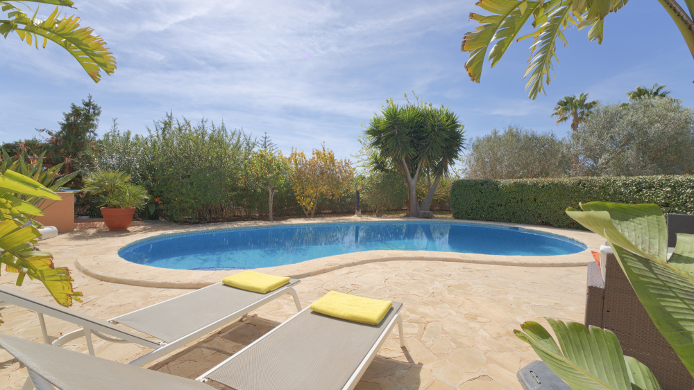 Villa with 4 rooms in Sa carroca