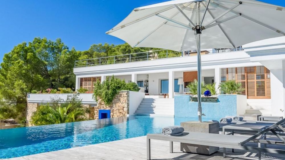 Villa with 4 rooms in Cala jondal