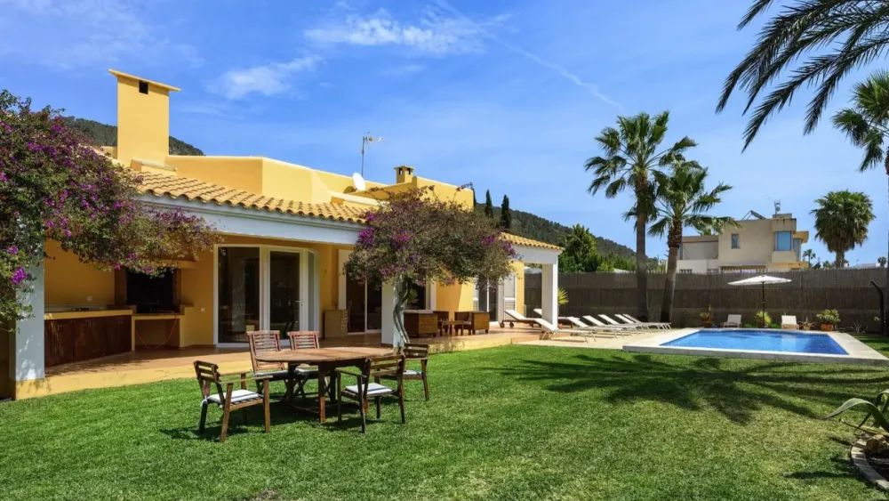 Villa with 5 rooms in Sa carroca