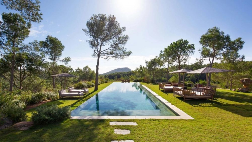 Villa with 8 rooms in Cala jondal