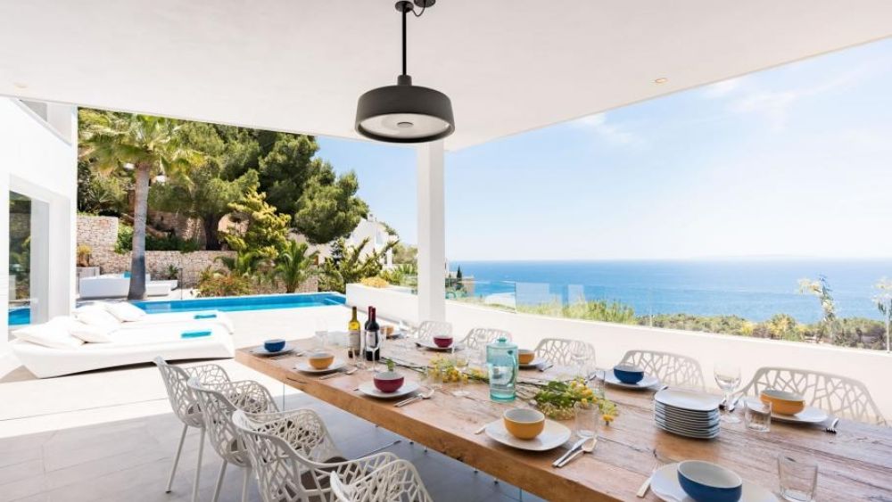 Villa with 5 rooms in Roca llisa