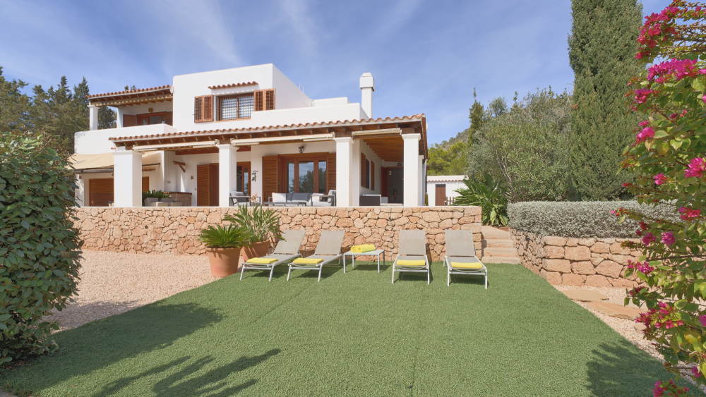 Villa with 4 rooms in Sa carroca